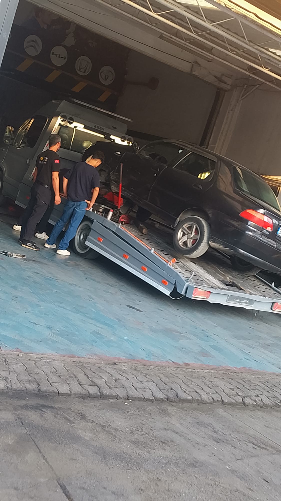 Oto çekici işlemi sırasında araç